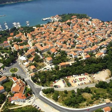 Apartmani Jozefina Omišalj Exterior foto