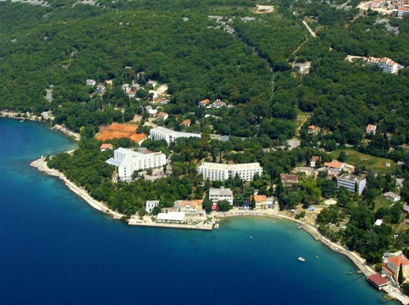 Apartmani Jozefina Omišalj Exterior foto