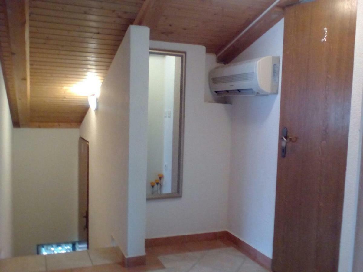 Apartmani Jozefina Omišalj Exterior foto
